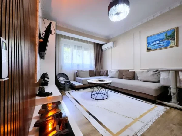 Tirane, shitet apartament 1+1+Aneks , 65 m² 129.000 € (brenda unazes vogel)