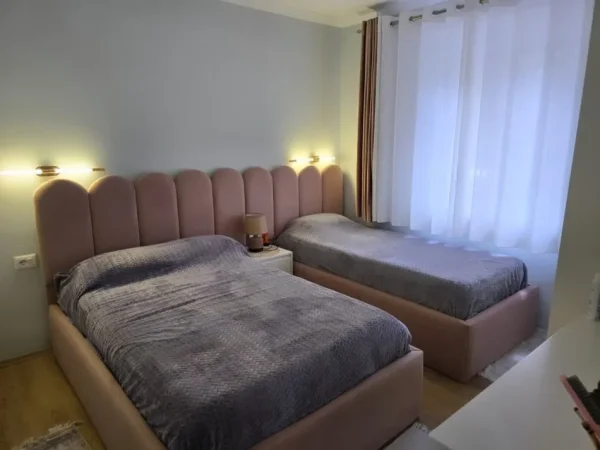 Tirane, shitet apartament 1+1+Aneks , 65 m² 129.000 € (brenda unazes vogel)