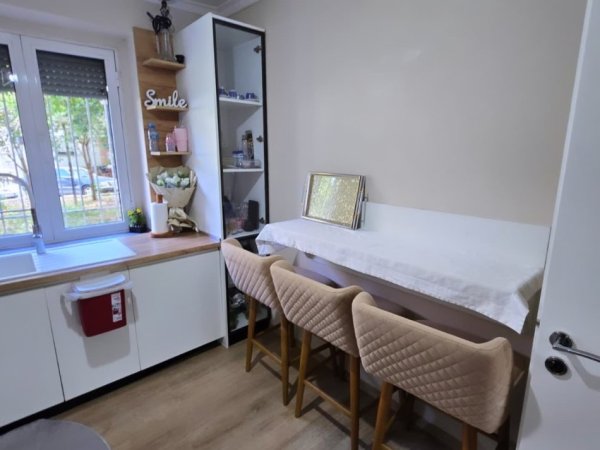 Tirane, shitet apartament 1+1+Aneks , 65 m² 129.000 € (brenda unazes vogel)