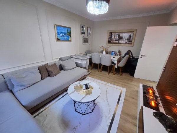 Tirane, shitet apartament 1+1+Aneks , 65 m² 129.000 € (brenda unazes vogel)