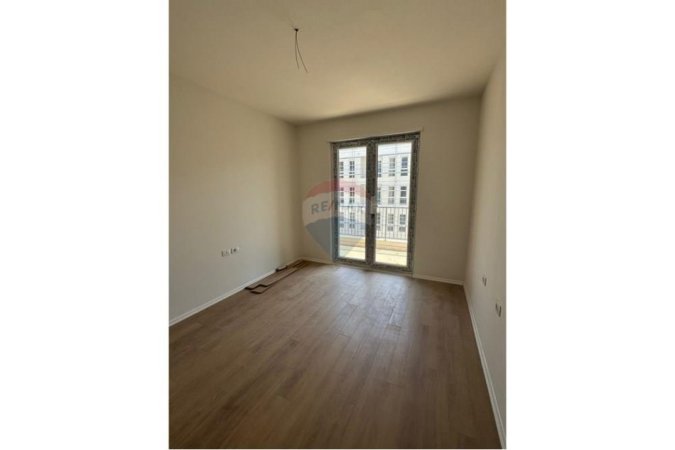 Tirane, shitet apartament 2+1+Ballkon , 103 m² 110.000 € (Univers City, QTU)