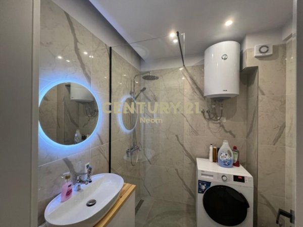 Tirane, jap me qera apartament 2+1+Aneks+Ballkon Kati 3, 85 m² 900 € 
