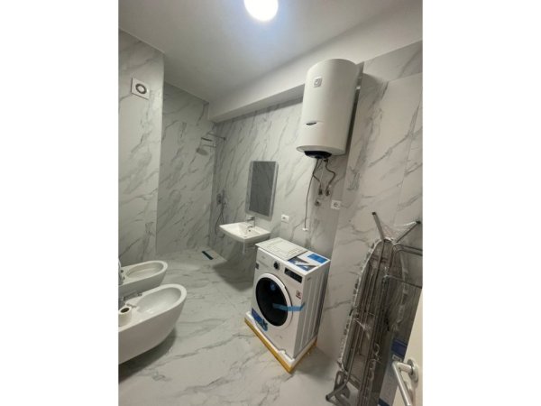 Tirane, jepet me qera apartament 2+1 Kati 7, 92 m² 500 € (Rezidenca Kaimi)