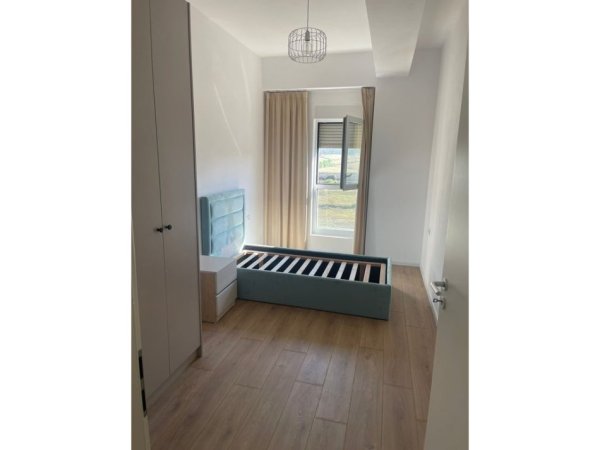 Tirane, jepet me qera apartament 2+1 Kati 7, 92 m² 500 € (Rezidenca Kaimi)