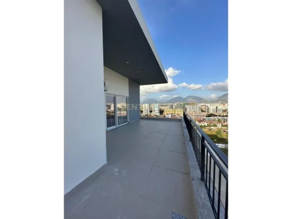 Tirane, jepet me qera apartament 2+1+Aneks+Ballkon Kati 10, 126 m² 