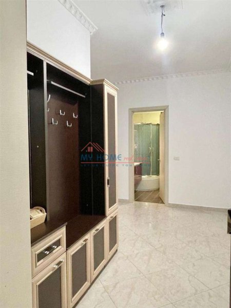 Tirane, jepet me qera apartament 2+1+Ballkon Kati 2, 100 m² 700 € (Rruga Albanopli)