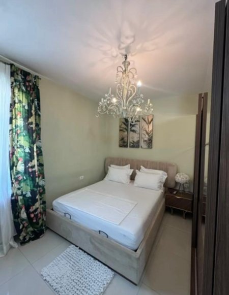 Tirane, shitet apartament 1+1 , 195 m² (blloku)