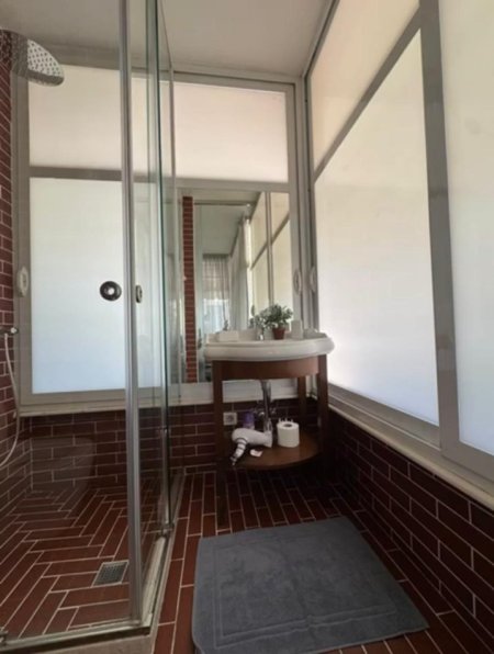 Tirane, shitet apartament 1+1 , 195 m² (blloku)