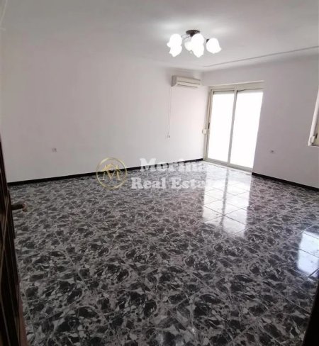 Tirane, jepet me qera apartament 3+1 Kati 6, 126 m² 500 € (Myslym Shyri)