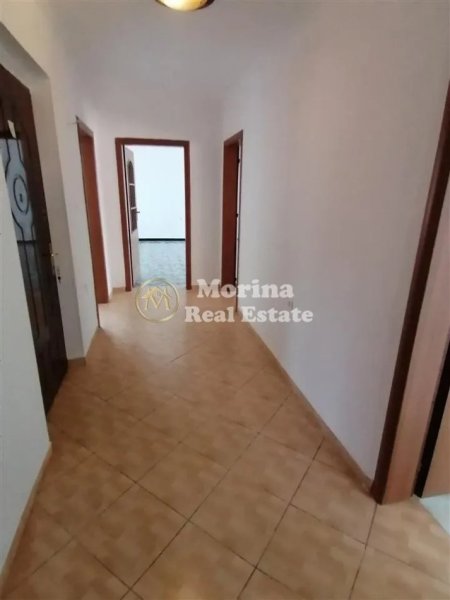 Tirane, jepet me qera apartament 3+1 Kati 6, 126 m² 500 € (Myslym Shyri)