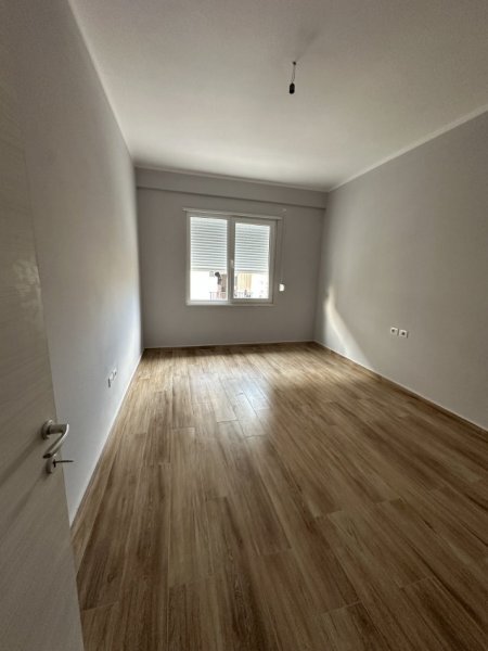 Tirane, shitet apartament 2+1+Ballkon Kati 5, 103 m² 112.000 € (KAMEZ)