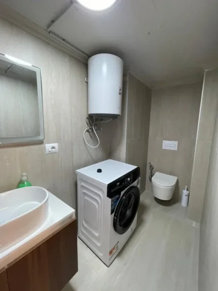 Tirane, jepet me qera apartament 1+1+Ballkon , 70 m² 120.000 € 