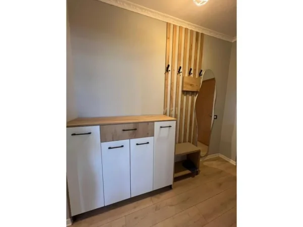 Tirane, jepet me qera apartament 1+1 Kati 3, 55 m² 550 € (Rruga e Durresit, shume prane Ministrise se Arsimit)
