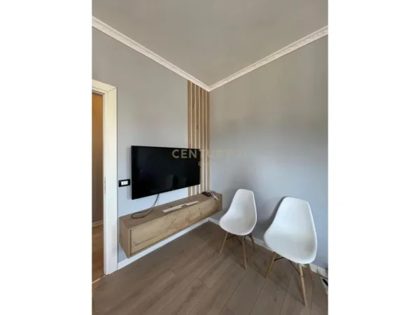 Tirane, jepet me qera apartament 1+1 Kati 3, 55 m² 550 € (Rruga e Durresit, shume prane Ministrise se Arsimit)