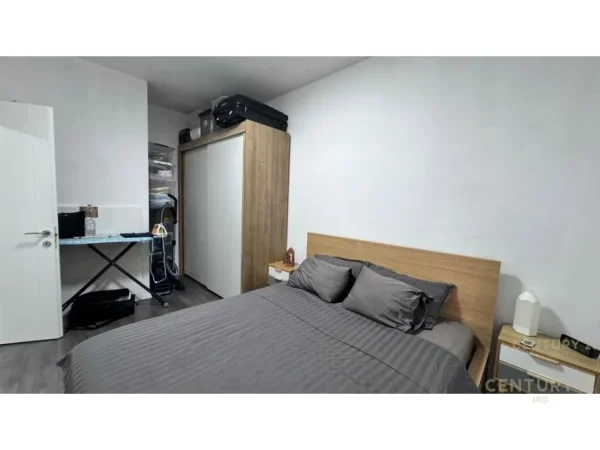 Tirane, jepet me qera apartament 1+1 Kati 5, 70 m² 650 € (Liqeni i Thate.)