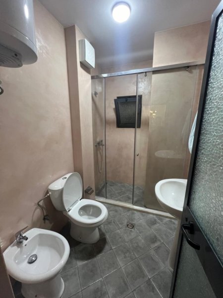 Apartament me Qera 1+1,Mobiluar, 600 E, ne 21 DHJETORI, Tiranë