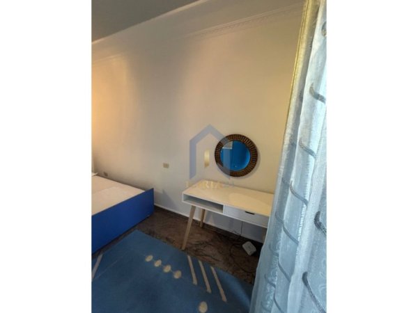 Tirane, jepet me qera apartament 2+1+Ballkon Kati 6, 113 m² 800 € 