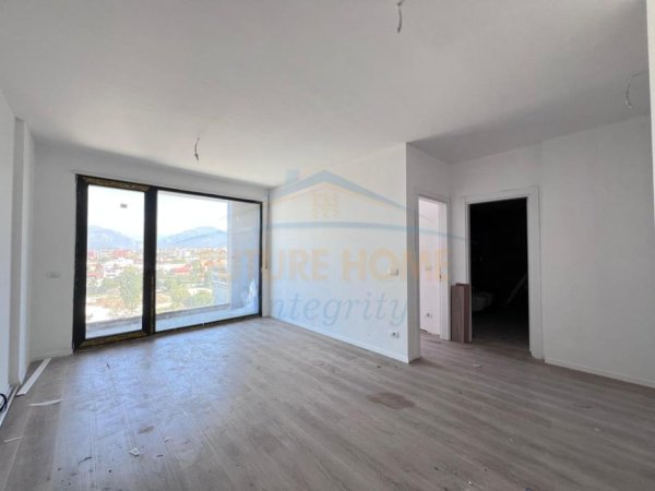 Shitet, Apartament 1+1, Akses Tirana, Dogana 105.000 euro