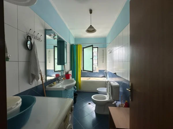 Tirane, shitet apartament 2+1 Kati 3, 106 m² 95.000 € (RRUGA AGON)