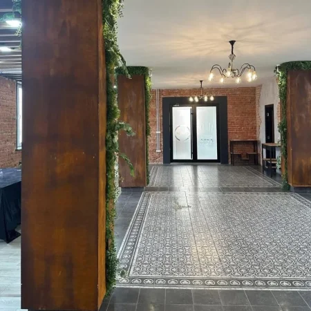 Tirane, jepet me qera ambjent biznesi Kati 2, 500 m² (Sheshi Garibaldi)