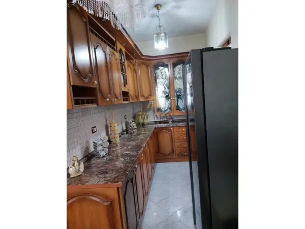 Tirane, shitet Vile 3 Katshe , 400.000 € (Kamez, Rruga OSBE)