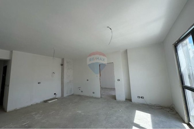 Tirane, shitet apartament 1+1+Ballkon , 79 m² 118.500 € 