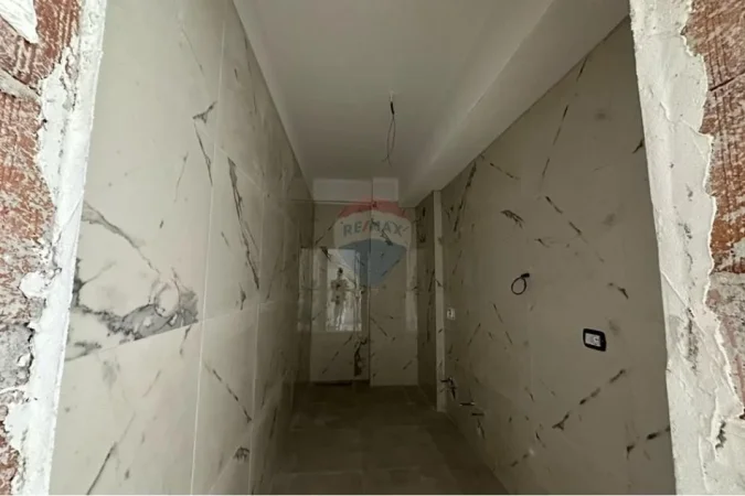 Tirane, shitet apartament 1+1+Ballkon , 79 m² 118.500 € 