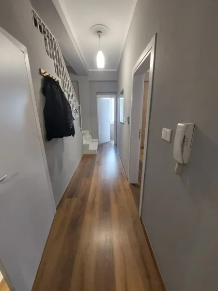 Tirane, shitet 3 Katshe , 200 m² 450.000 € (Rruga Elbasanit,Shkolla e Baletit)