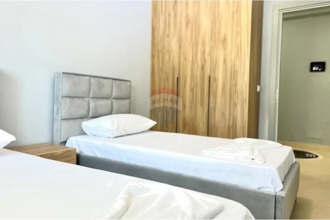 Tirane, jepet me qera apartament 2+1+Ballkon , 100 m² 600 € 