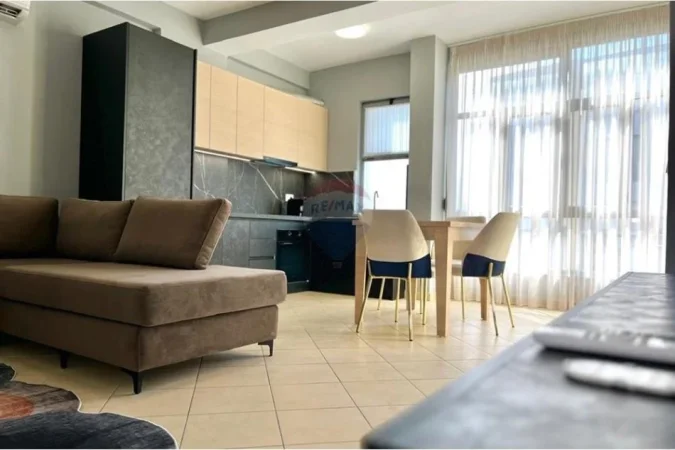 Tirane, jepet me qera apartament 2+1+Ballkon , 100 m² 600 € 