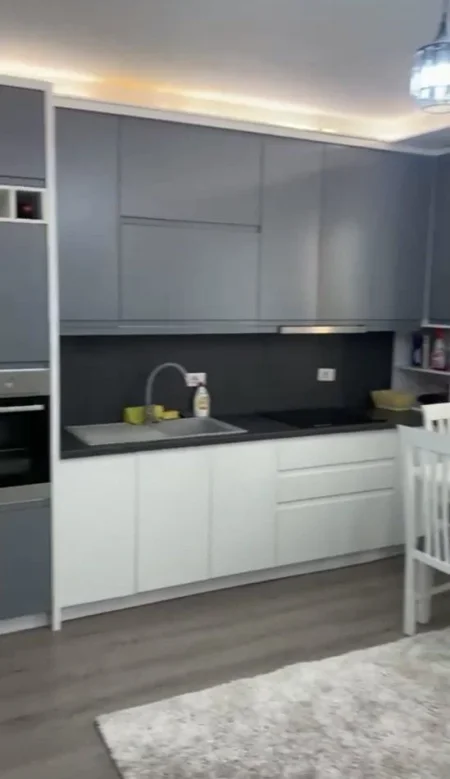 Tirane, jepet me qera apartament 2+1+Ballkon Kati 2, 72 m² 600 € (KODRA E DIELLIT MIKALIMI KRISTALIT)