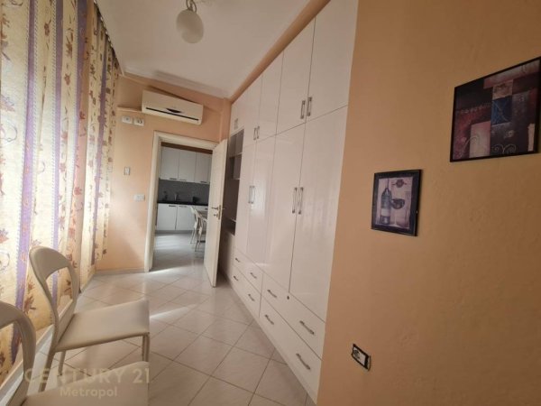 Tirane, jepet me qera apartament 2+1 Kati 8, 80 m² 750 € (NE RRUGEN BRIGADA 8- ISH BLLOK)