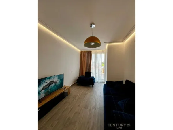 Tirane, jepet me qera apartament 2+1 Kati 3, 96 m² 900 € (Shkolla e Kuqe)