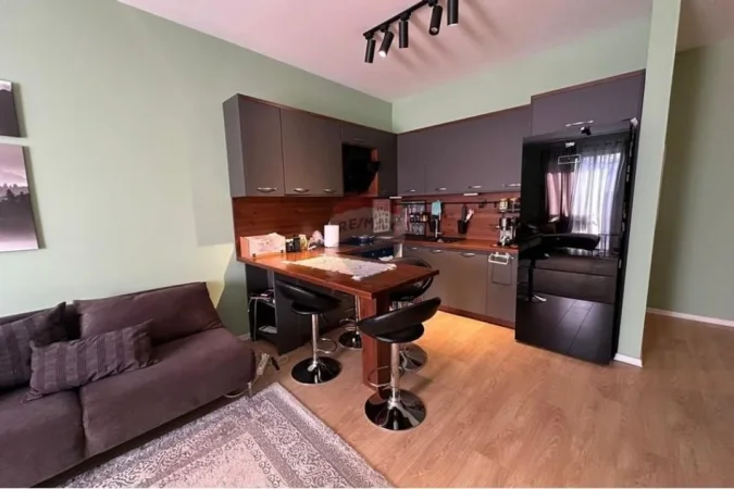 Tirane, jepet me qera apartament 2+1 , 90 m² 600 € (Porcelan)