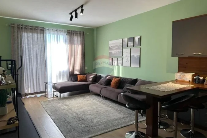Tirane, jepet me qera apartament 2+1 , 90 m² 600 € (Porcelan)