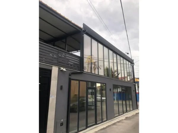 Tirane, jepet me qera Vile 3 Katshe , 370 m² 3.000 € (Institut, Kmaez)