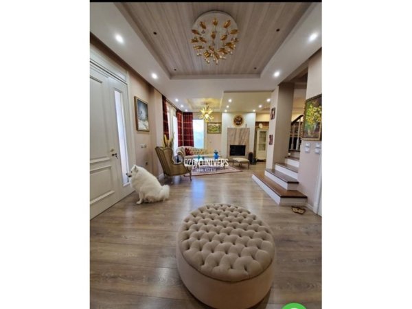 Tirane, shitet Vile , 550 m² 1.100.000 € (farke)