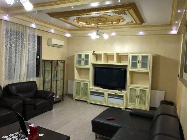 Tirane, shitet Vile 3 Katshe , 585 m² 450.000 € (KODER KAMEZ)
