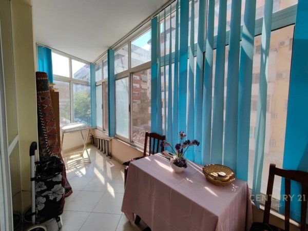 Tirane, shitet apartament 2+1 Kati 3, 124 m² 164.000 € (Astir)