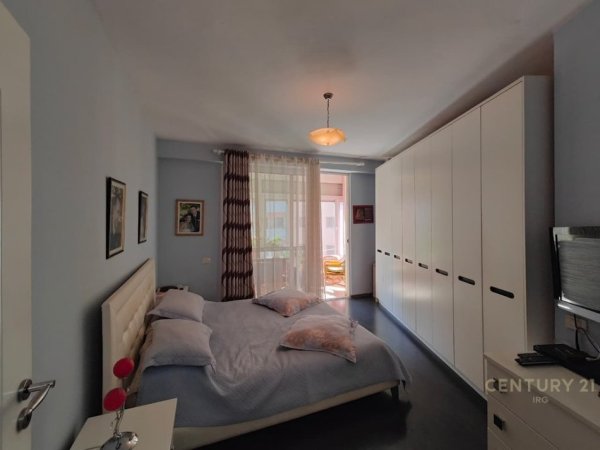 Tirane, shitet apartament 2+1 Kati 3, 124 m² 164.000 € (Astir)