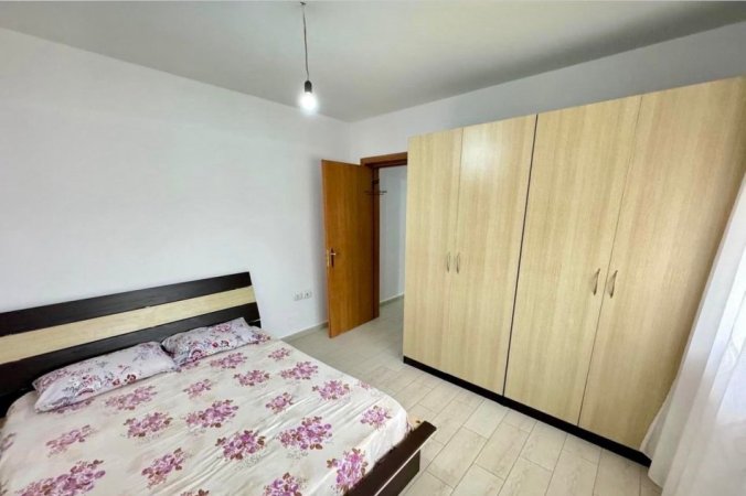 Tirane, jepet me qera apartament 2+1 Kati 5, 97 m² 400 € (KAMEZ)