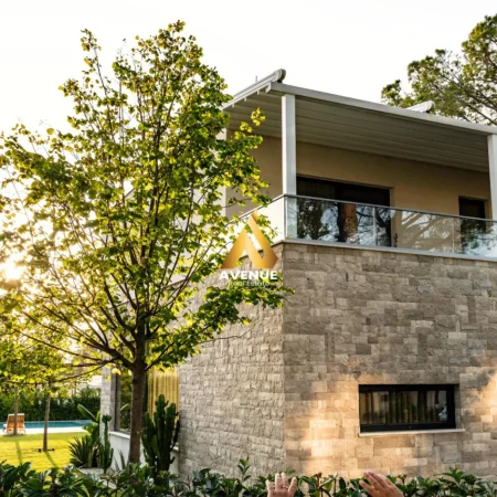 Gjiri Lalezit | Hamallaj, shitet Vile 4+1+Ballkon Kati 2, 522 m² 835.000 € (San Pietro) ME HIPOTEKE