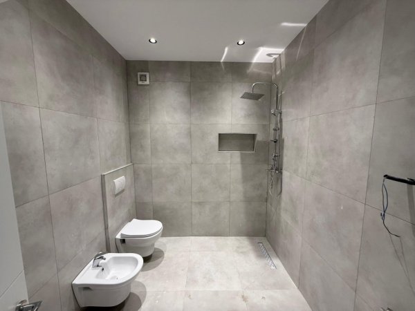 Tirane, shitet apartament 3+1+Ballkon Kati 8, 243 m² 311.175 € (Urban Gate)