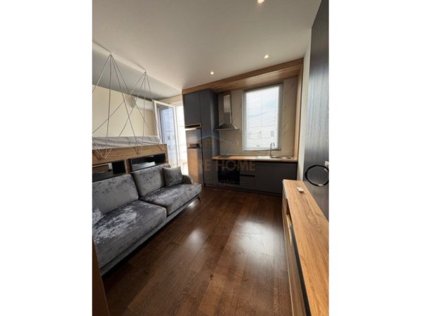 Tirane, shitet apartament 1+1 Kati 5, 28 m² 65.000 € (Unaza e Re.)