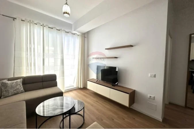 Tirane, jepet me qera apartament 1+1+Ballkon , 60 m² 450 € (Ali Demi)