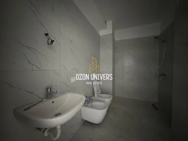 Tirane, shitet garsonier 1+1+Ballkon Kati 4, 46 m² 138.000 € (Myslym Shyr)