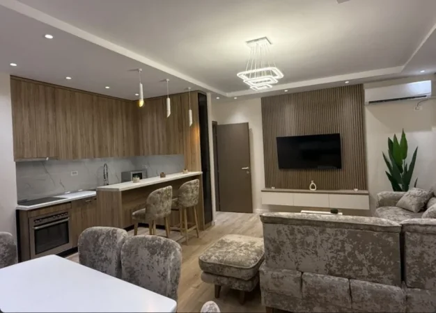 Super Apartament 2+1+2+parkim me qera tek Liqeni i Thate
