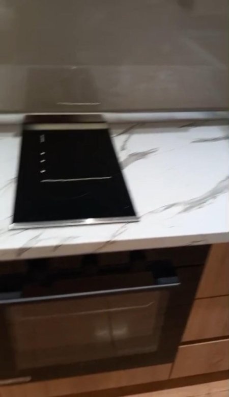 Tirane, jepet me qera apartament 1+1+Ballkon Kati 4, 65 m² 550 € 