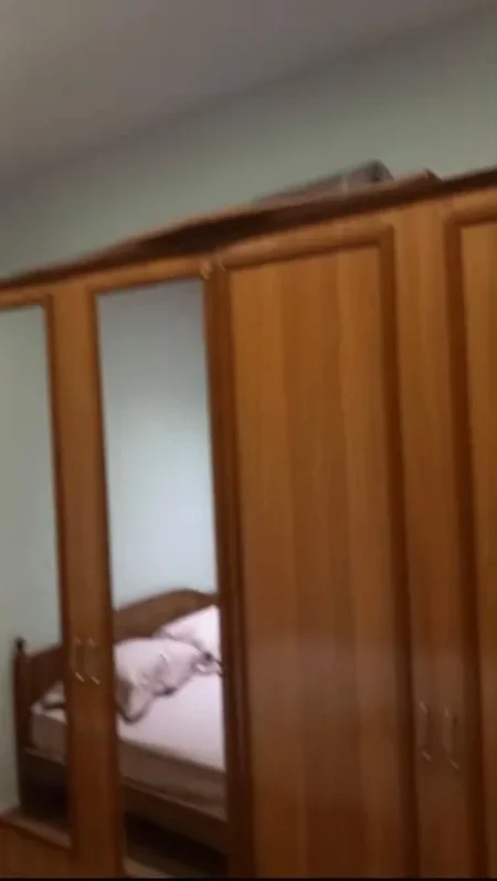 Tirane, jepet me qera apartament 1+1+Ballkon Kati 4, 65 m² 550 € 