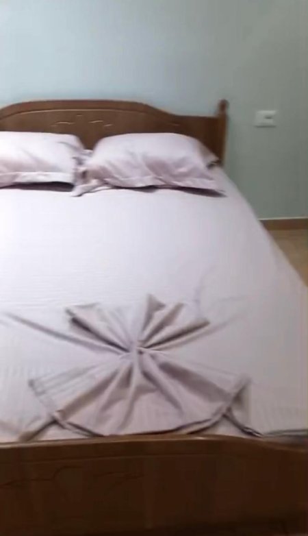 Tirane, jepet me qera apartament 1+1+Ballkon Kati 4, 65 m² 550 € 